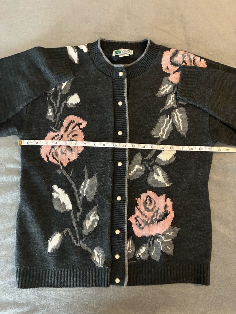 Chic Floral Cardigan in Black and Pink Cottagecore Grandmacore Peasant - Picture 9 of 10
